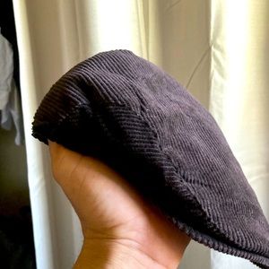 Corduroy.   All cotton flat hat paper boy hat